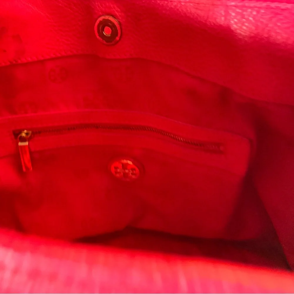 Tory Burch Classic Handle Amanda Hobo Two Way Bag - Carnival Red - Picture 8 of 9